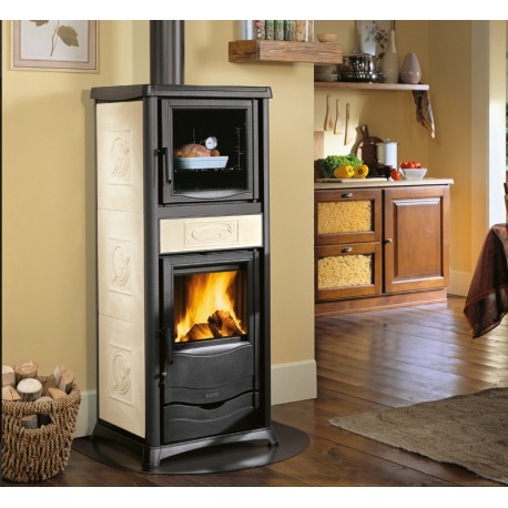 Stufa a legna con forno Nordica Extraflame Rossella più panna da 6,5kW