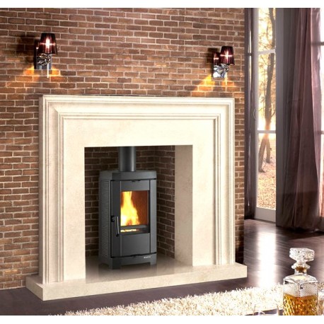 Nordica Extraflame Fedora 8.3kW Estufa de leña de acero negro